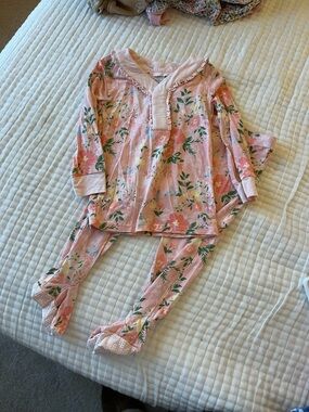 Magnetic Me Pink Floral Ruffle-Trim Pajama Set